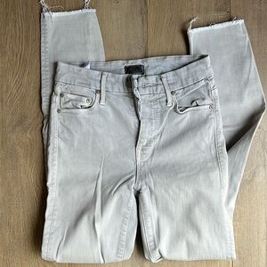 Mother High Waisted Looker Ankle Fray in The First Move Size 24